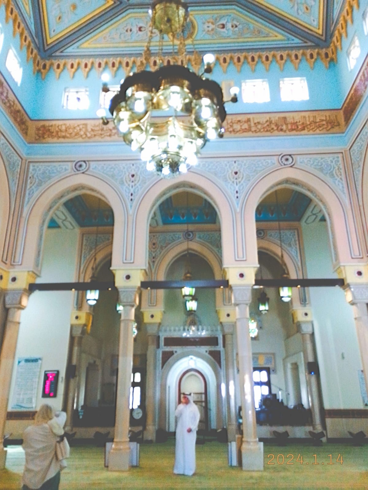 Can a Mosque Change Your View of Dubai? My Adventure in Jumeirah Mosque
